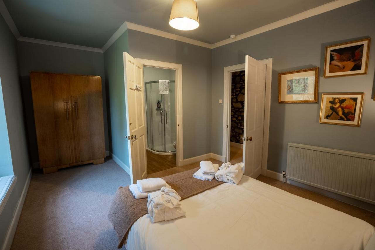 The Farmhouse, 6 Bed Property, Holiday home *